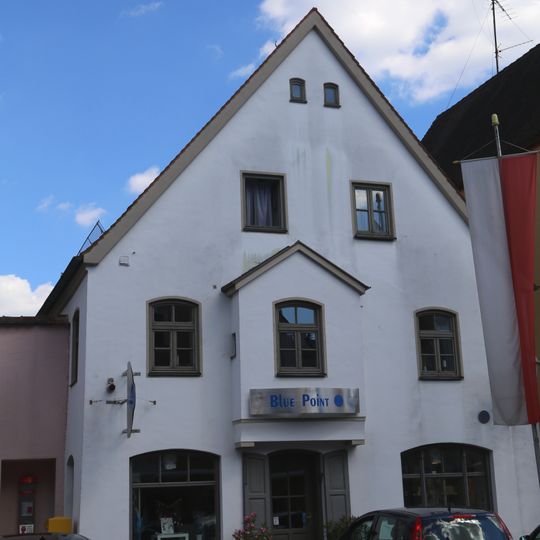 Wohn- und Geschäftshaus