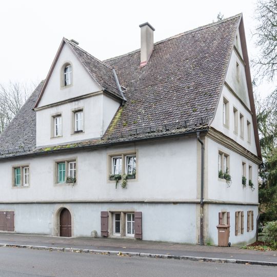 Ansbacher Straße 8