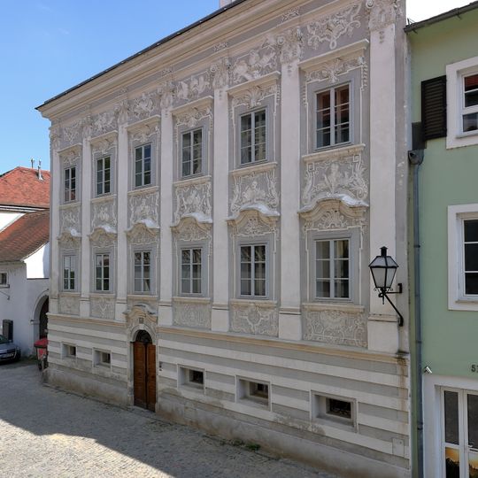 Pfarrhof mit Mauern und ehem. Wirtschaftsgebäude