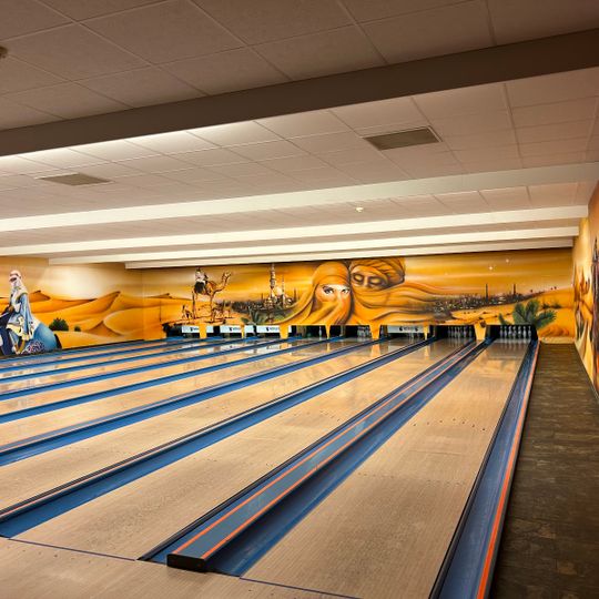 Bowling Lounge