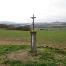 Kříž jihovýchodně od městyse Chudenice