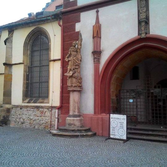 Socha svatého Floriána u věže v Chomutově