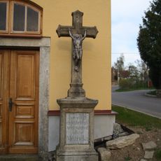 Kříž u kaple v Meziříčku