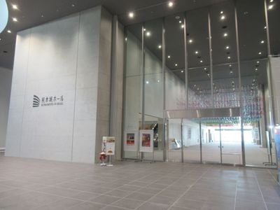 Entrance 0