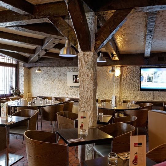 Alambra Steak House Halal