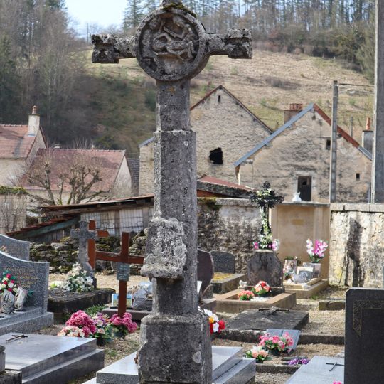 Croix de cimetière de Léry