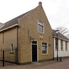 Lange Stoep 33, Lekkerkerk