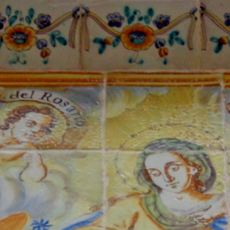 Ceramic panel of Our Lady of the Rosary
