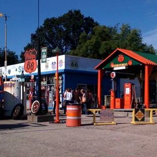 Shea's Gas Station Museum