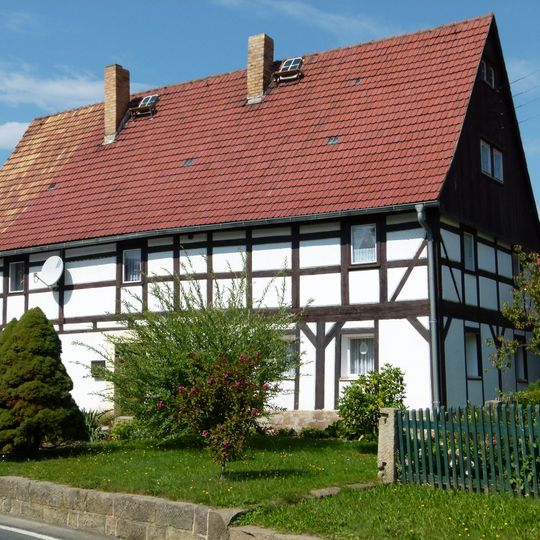 Wohnstallhaus eines Bauernhofes Pirnaer Straße 11