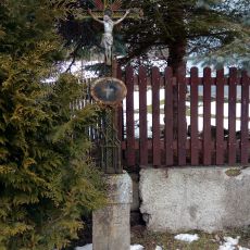Wayside cross at house No 3