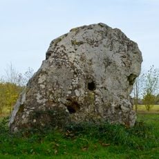 Menhir des Louères