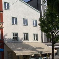 Wohn- und Geschäftshaus