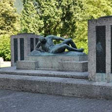 Kriegerdenkmal Bregenz by Albert Bechtold