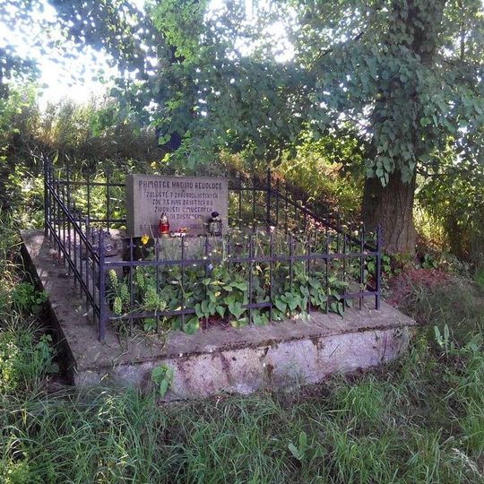 Památník hrdinů reovluce u Chotilska