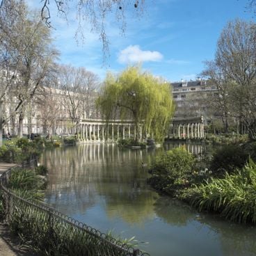 La historia de París escrita en sus muros