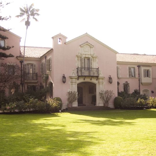 Palace of Cerro Castillo