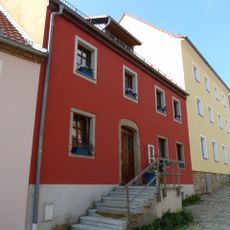 Wohnhaus in geschlossener Bebauung Am Hof 8