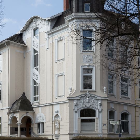 Gerhard-Rohlfs-Straße 30