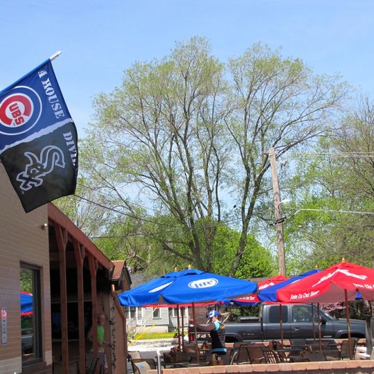 Crosstown Pub & Grill