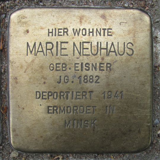 Stolperstein en memoria de Marie Neuhaus