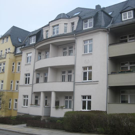 Mietshaus in geschlossener Bebauung Chopinstraße 63