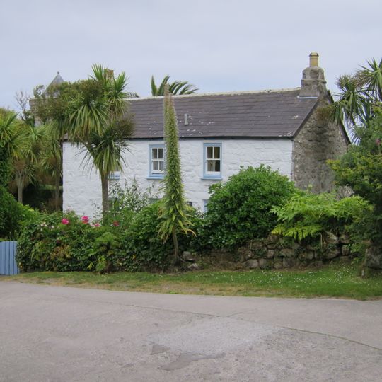 Dolphin Cottage