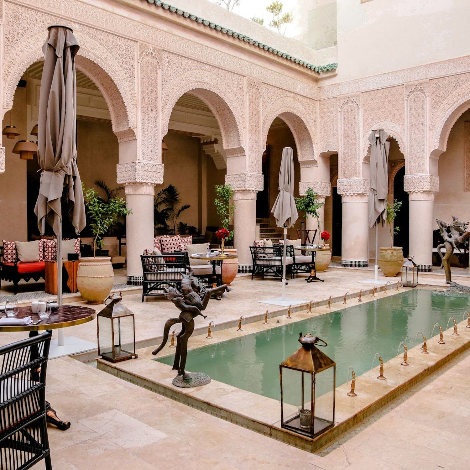 Sitemapcdatahttpswwcinfbizidriad Fes Relais Chateauxnull
