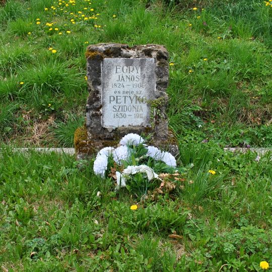 Skladateľ, pedagóg, hrob s náhrobníkom