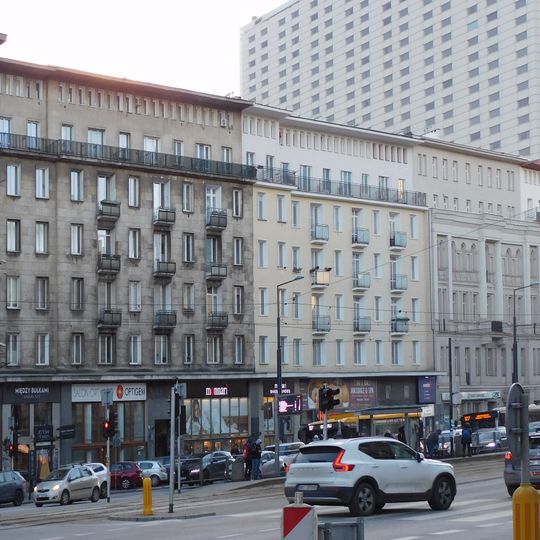 Blok przy Alejach Jerozolimskich 23