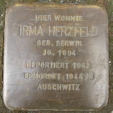 Stolperstein en memoria de Irma Herzfeld