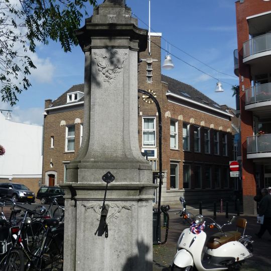 Pump Munsterplein Roermond