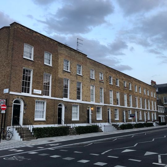 2-16, Queensbridge Road E2