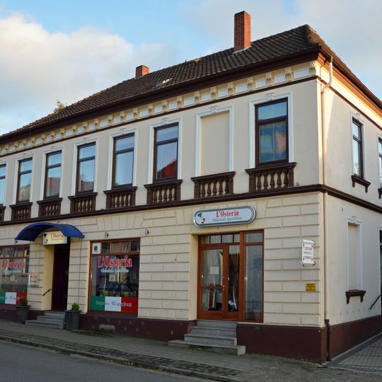 Wohnhaus Kirchstraße 1