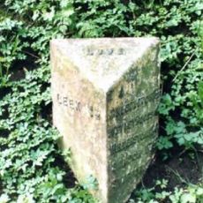 Milepost at NGR SJ 987 544