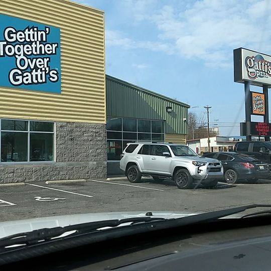 Gatti's Pizza