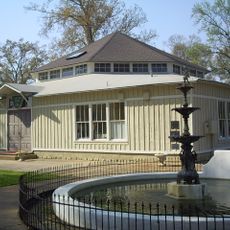 Highland Park Dentzel Carousel and Shelter Building