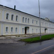 Северо-восточный келейный корпус (корпус келий на северной стороне) (Саров)