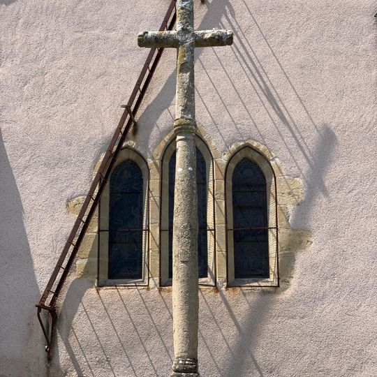 Croix de l'église de Clermain