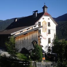 Wohnhaus, ehem. Priesterhaus, Töller u. Penz