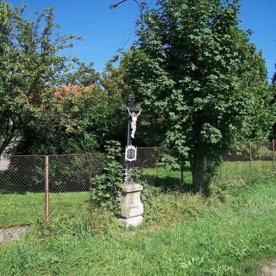 Kříž v Drunčích u silnice