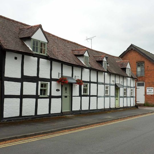 8 And 10, Seggs Lane