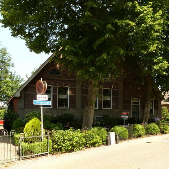 Kaasboerderij met erfscheiding