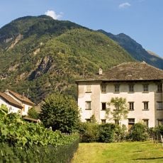 San Giulio, Palazzo Comacio