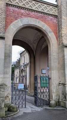 Entrance 1