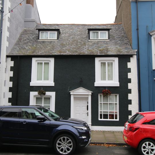 The Gatehouse, including attached section of town wall at the rear