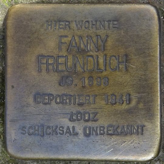 Stolperstein en memoria de Fanny Freundlich