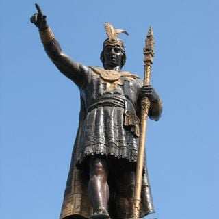 Manco Capac statue in La Victoria