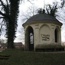 Kaple svaté Trojice u zámku v Přerově nad Labem