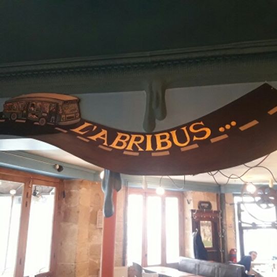 L'Abribus.